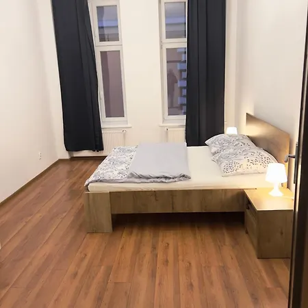 Plac Klasztorny * 莱格尼察